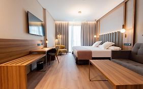 Hotel Giralda Center